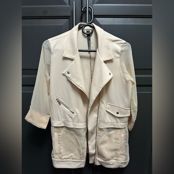 Unique short trench - Picture 1 of 2